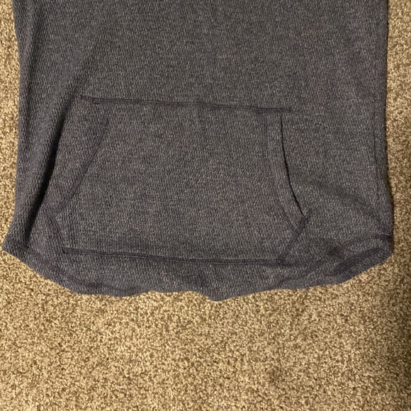 Medium Hollister two-tone navy blue and white hoodie. - Picture 3 of 3